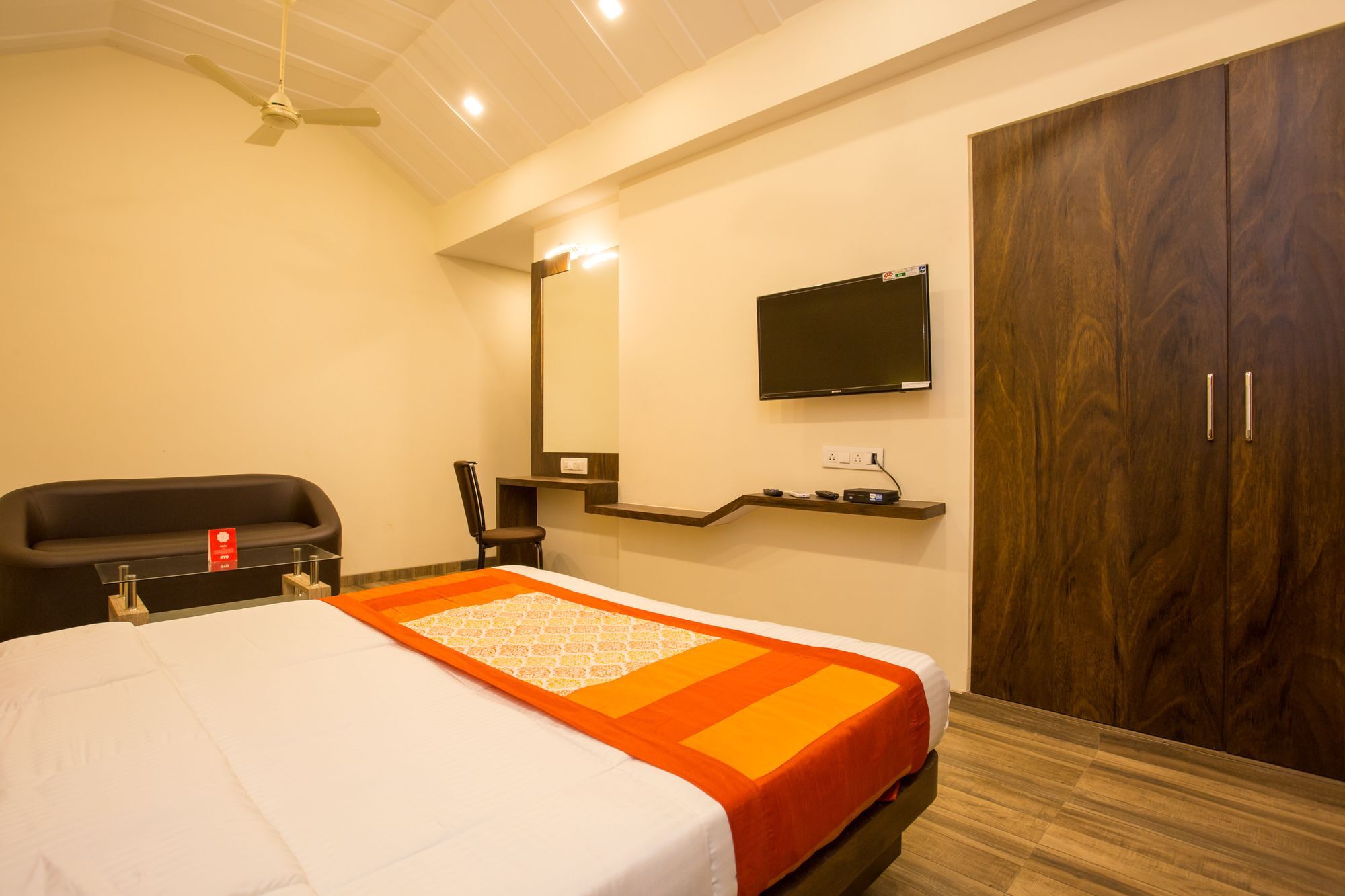 Oyo 7156 Hill View Residency Hotell Navi Mumbai Eksteriør bilde